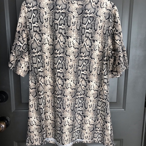 Python Flare Sleeve Top - Picture 4 of 4